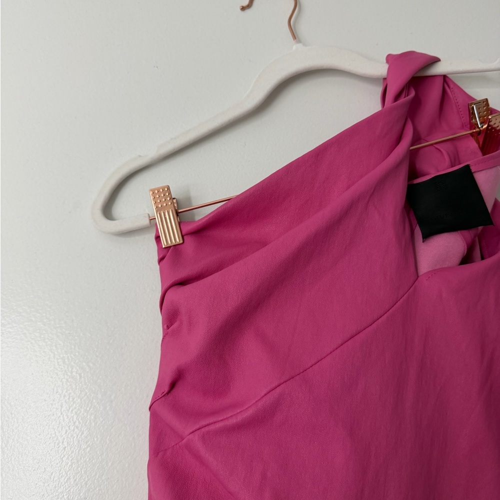 Authentic Givenchy Lamb Leather Mini Dress in Pink
$3,986.39 size Fr 36 US 2 - Picture 11 of 11